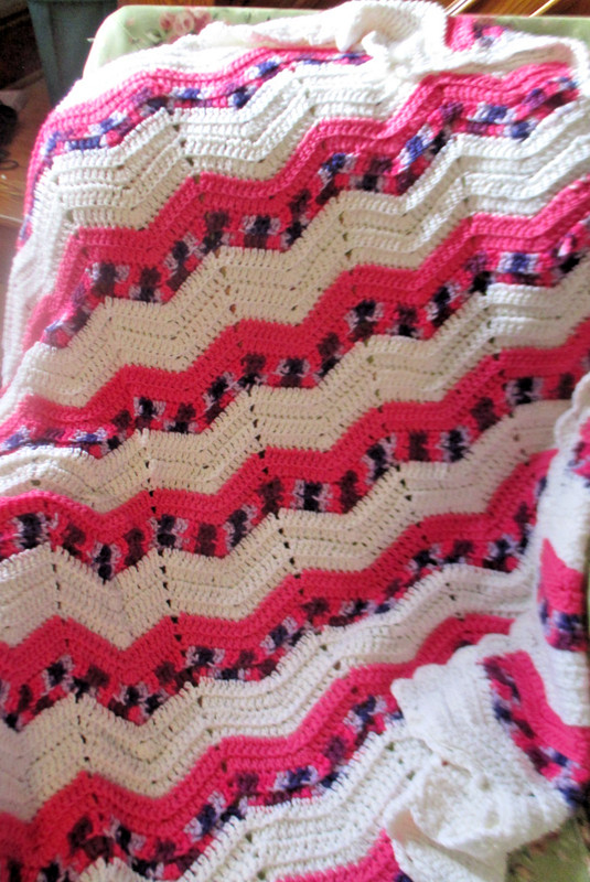 Handmade Zig Zag Chevron Afghan Crochet Throw Blanket Pink Purple White 43 x 56
