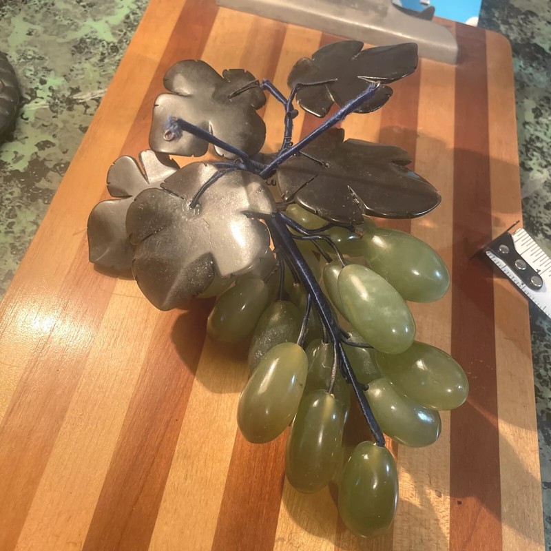 2 Bunches of Vintage Green Jade Grapes with Dark Green Leaves Poseable Stone gallery