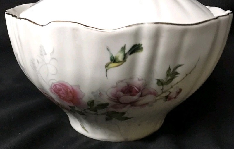 Grace's Teaware Fine Porcelain Hummingbird Pink Floral Design Lg Bowl w/ Lid (B) gallery