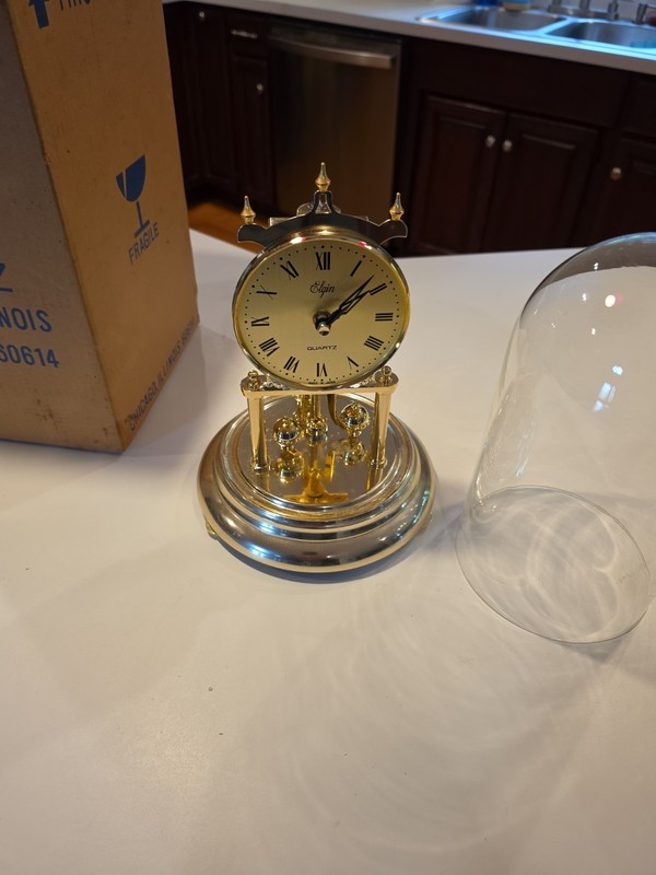Elgin Glass Dome Quartz Anniversary Clock Rotating Pendulum Mantel Model E-29 gallery