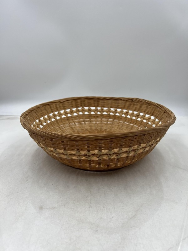 Vintage Woven Wicker Basket 13 Inch Round Decorative Rustic Bread Storage Bowl H