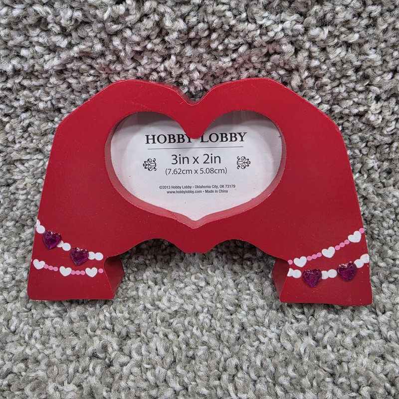 Hobby Lobby Valentine Heart Photo Frame 2×3 Red Gem Hearts Tabletop Decor
