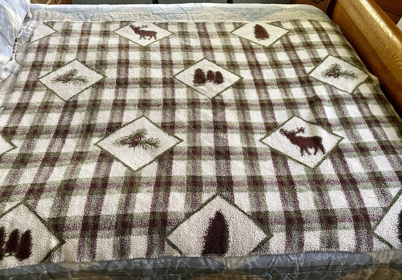Woolrich Home Green Plaid Fleece Throw Blanket 49x63 Hunting Cabin Lodge Vintage gallery