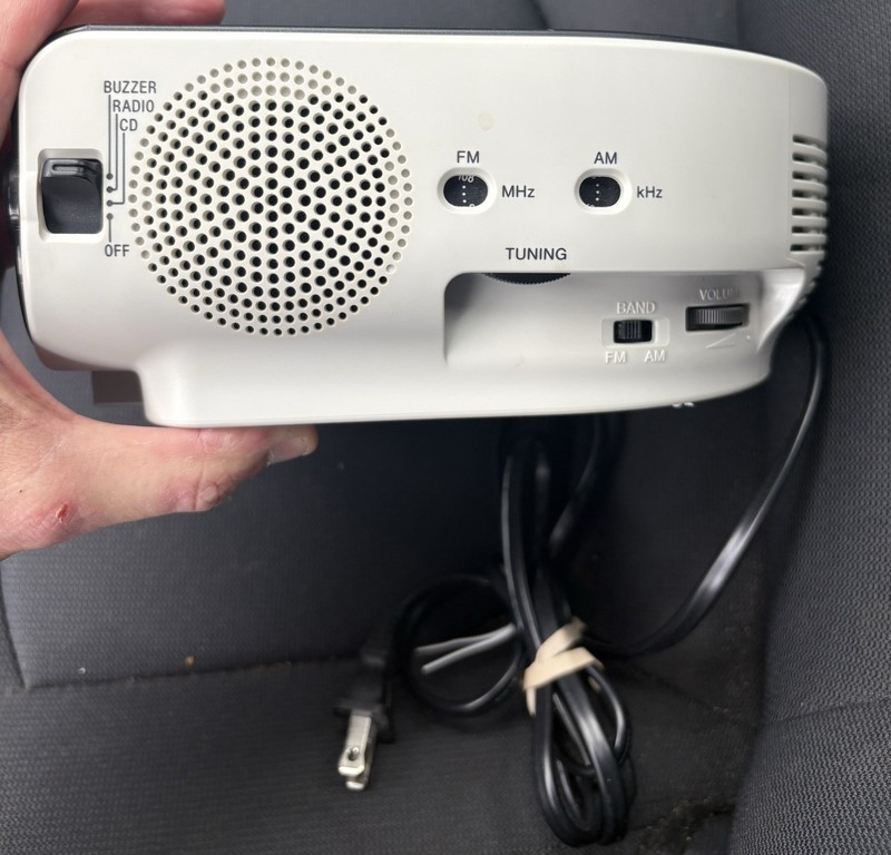 Sony Dream Machine ICF-CD815 AM/FM CD Clock Radio Digital Alarm Tested Works gallery