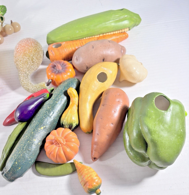 Lot of 31 Ceramic and Plastic Fruit and Vegetables Grapes Apple Pear Corn Pepper gallery