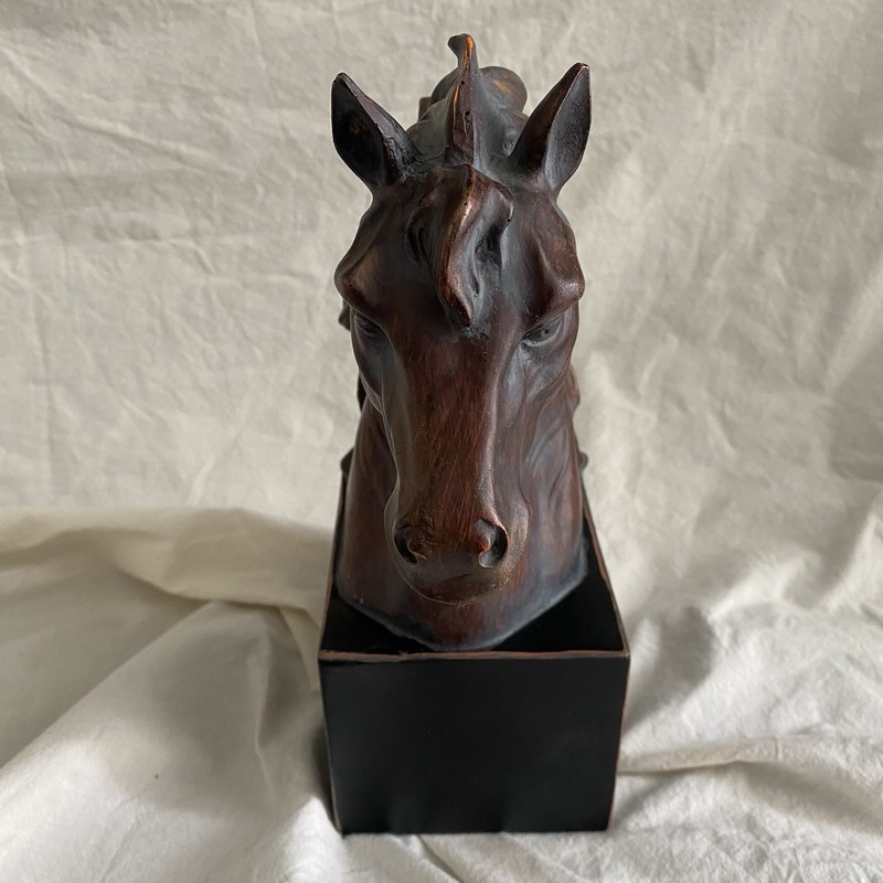 Vintage Resin Horse Head Bust Sculpture Faux Wood Equestrian Statue Shelf Decor gallery