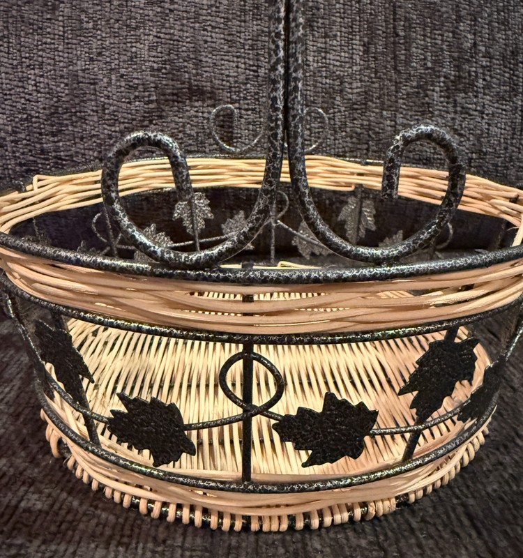 Set 3 Wicker Basket Metal Handle Leaf Design Rustic Farmhouse Decor Vintage Fall gallery