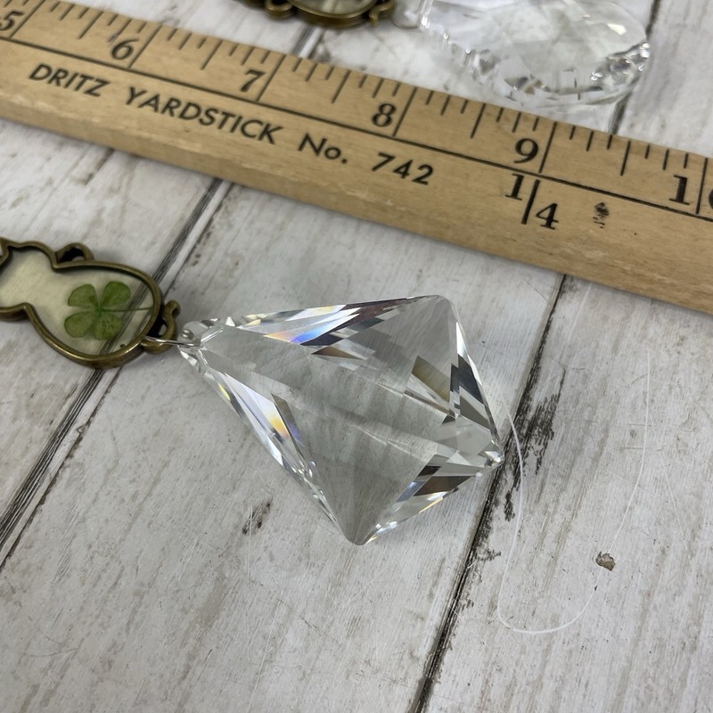 Cat Prism Pressed Flowers / 4 Leaf Clover Sun Catchers Lot Of 2 gallery