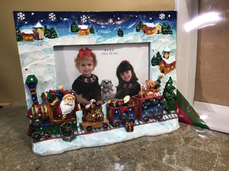 Picture Frame Christmas/Winter Table Top 9 Inches Wide 7 Inches Tall
