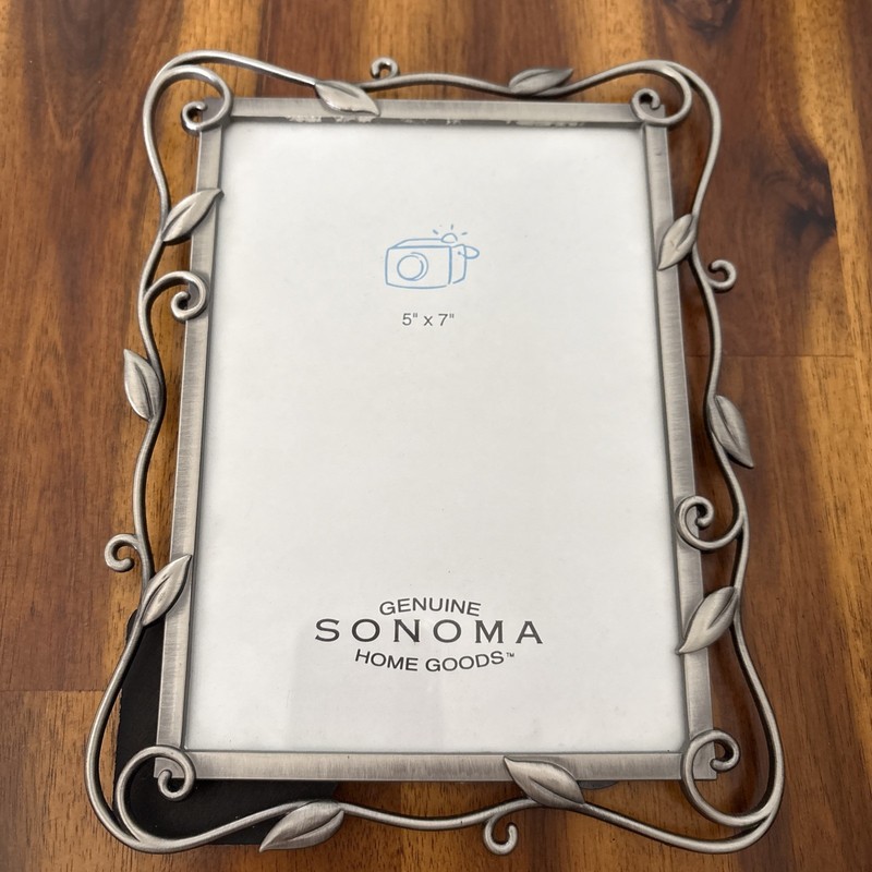Sonoma Home Goods Vintage Original Metal Picture Frame, 5" x 7" Decorative. gallery
