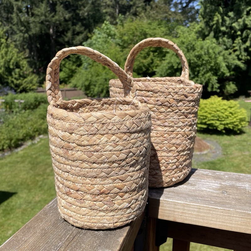 La Jolie Muse Grass Hanging Baskets Sea Grass Sand Color Set Of Two New With Tag