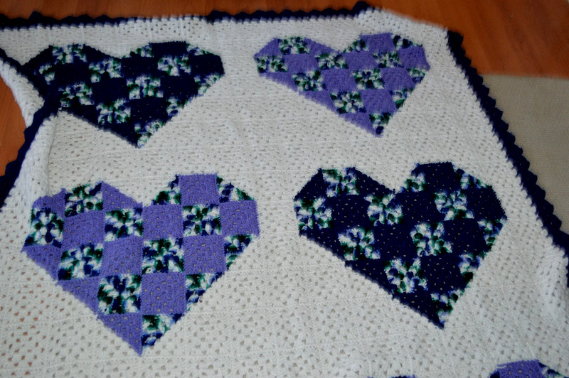 GRANNY SQUARE CROCHET AFGHAN BLANKET HEARTS COBALT BLUE WHITE PURPLE GREEN 64X90 gallery