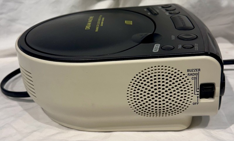 Sony Dream Machine ICF-CD815 FM/AM Radio CD Player Dual Alarm Clock-TESTED/WORKS gallery