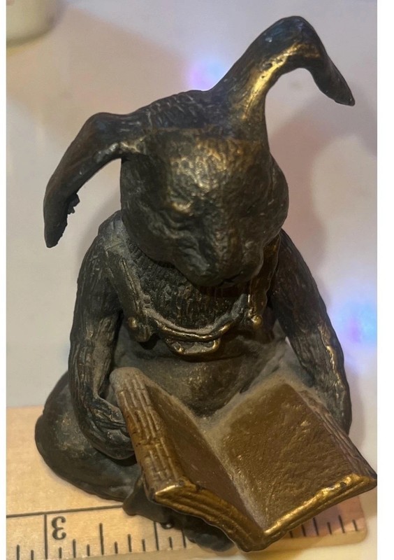 Vtg Andrea by Sadek cast iron black rabbit reading paper weight book end 3x4.5 gallery