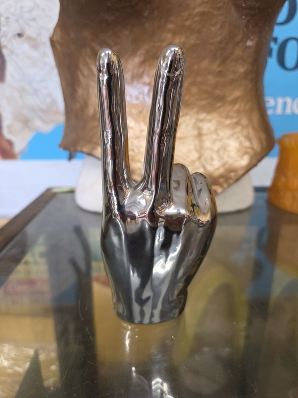 Chrome Peace Sign Hand 2 Fingers Statue Home Decor Silver