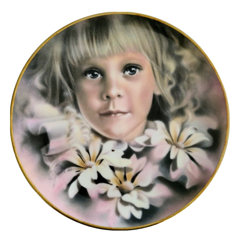 Wedgwood Little Lady Love Collectors Plate Eyes of the Child Fromme-Douglas UK