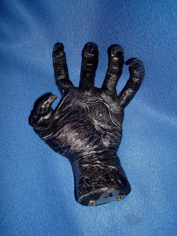 Black Evil Clawed Hand Wall Hanger – Demon Witch Monster Wall Coat Rack – Resin