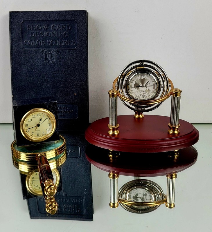 Gyroscopic Desk Clock – Two Toned Metalwork, World Map Face, Wooden Base