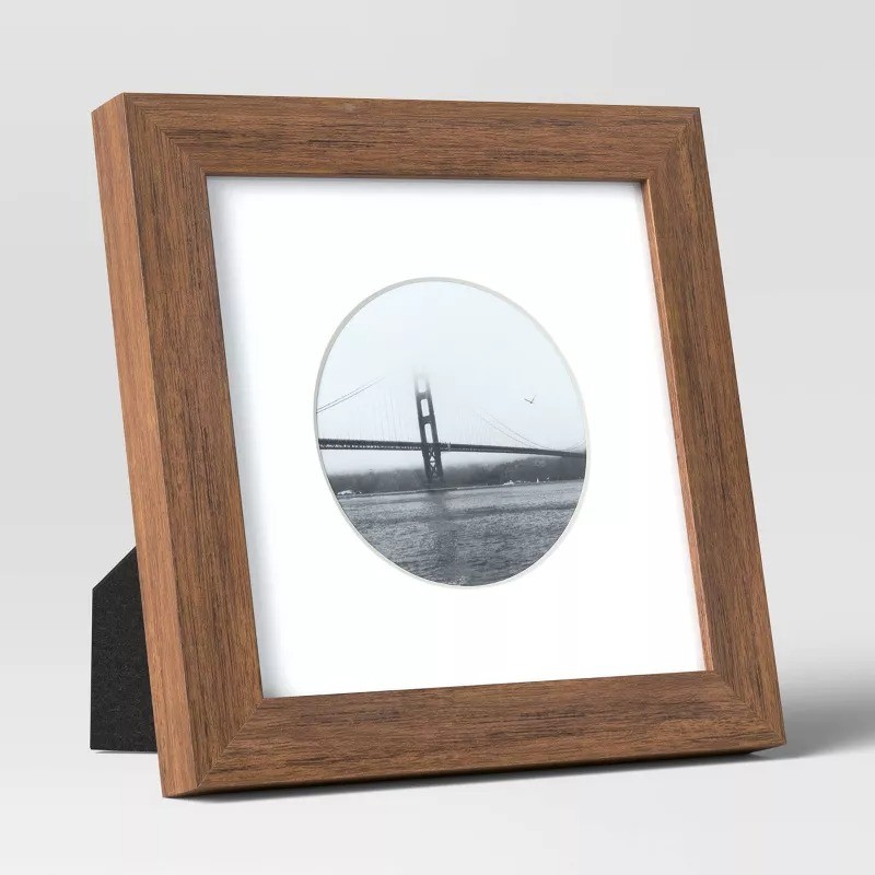 6" x 6" Matted to 4" x 4" Single Image Table Frame