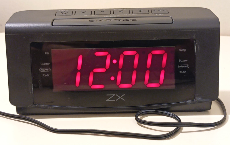 ZX Digital Alarm Clock AM/FM Radio Model #828638 Vintage Electronic Timepiece