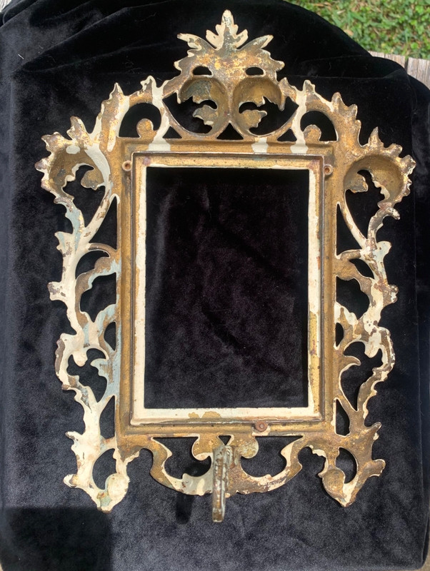 9"x 12" Ornate Victorian Brass Antique White Easel Picture Frame FOR 4"X 6" gallery