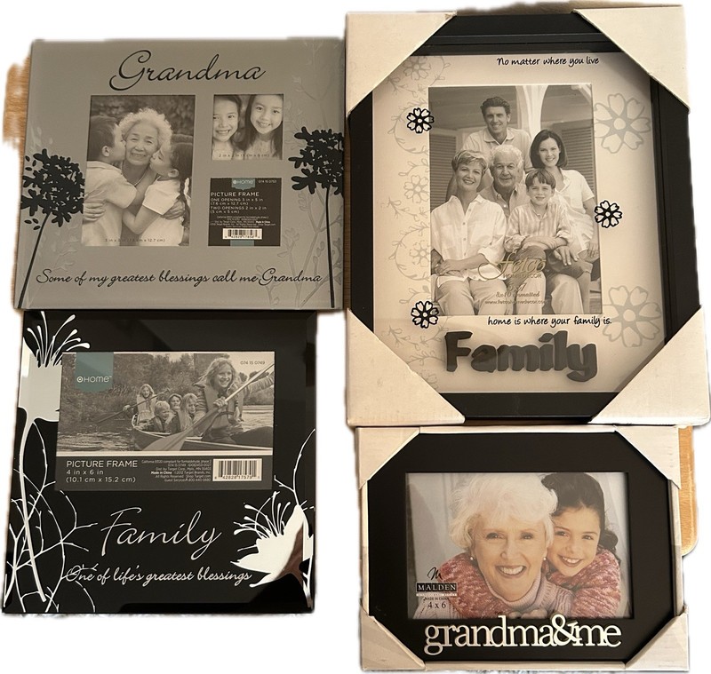 4 Picture Frames 