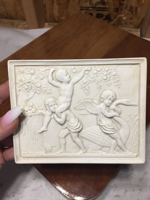 Pier1 Imports Bisque Porcelain Wall Plaque Neoclassical Sculpture Of Day 6″ 5″