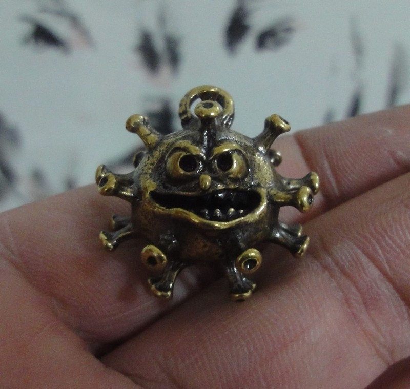 Vintage Style Solid Brass Cool Virus Shaped Statue Pendant for Keychain