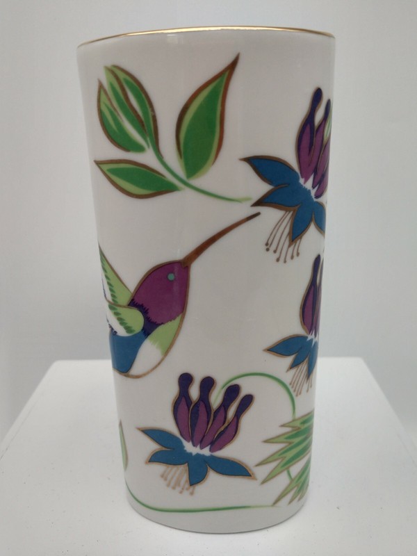 Humming Birds Oval Vase from San Diego Zoo 6 inches tall 1 1/2 inches diameter