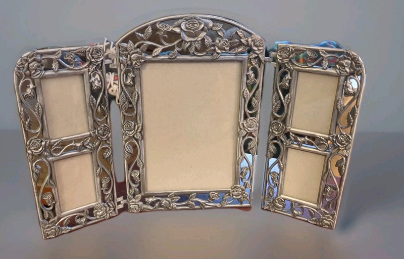 Ornate Roses Pewter Trifold Picture Frame Photo 5″x7″ & 4 Wallet Size 2×3″