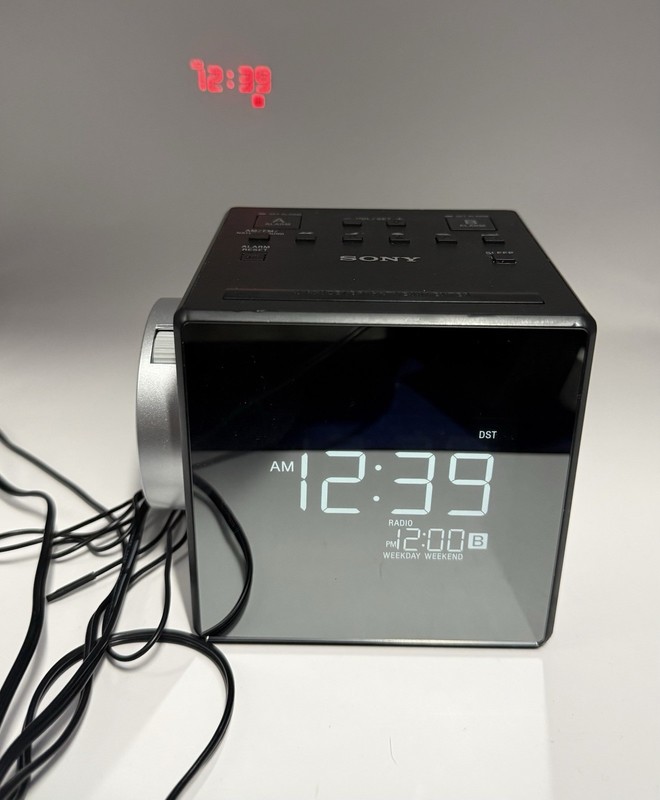 Sony ICF-C1PJ Projection Alarm Clock Radio Dual Alarm Nature Sounds Black Works gallery
