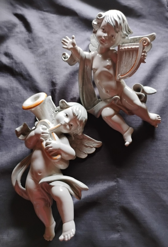 Vintage Pair of Cherubs w Musical Instruments Made in Italy, Hanging Putti Decor