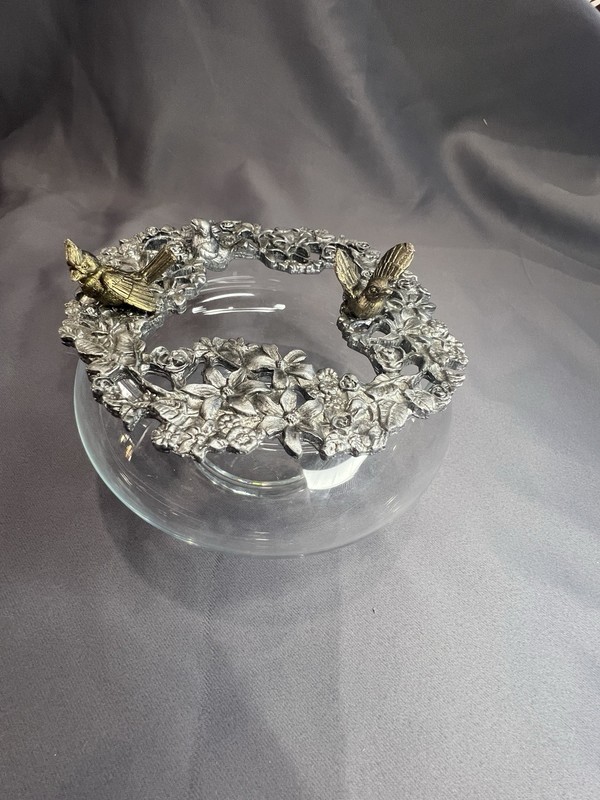 Decorative Glass Bowl with Metal Bird Floral Rim – Elegant Cottagecore Cebterpie
